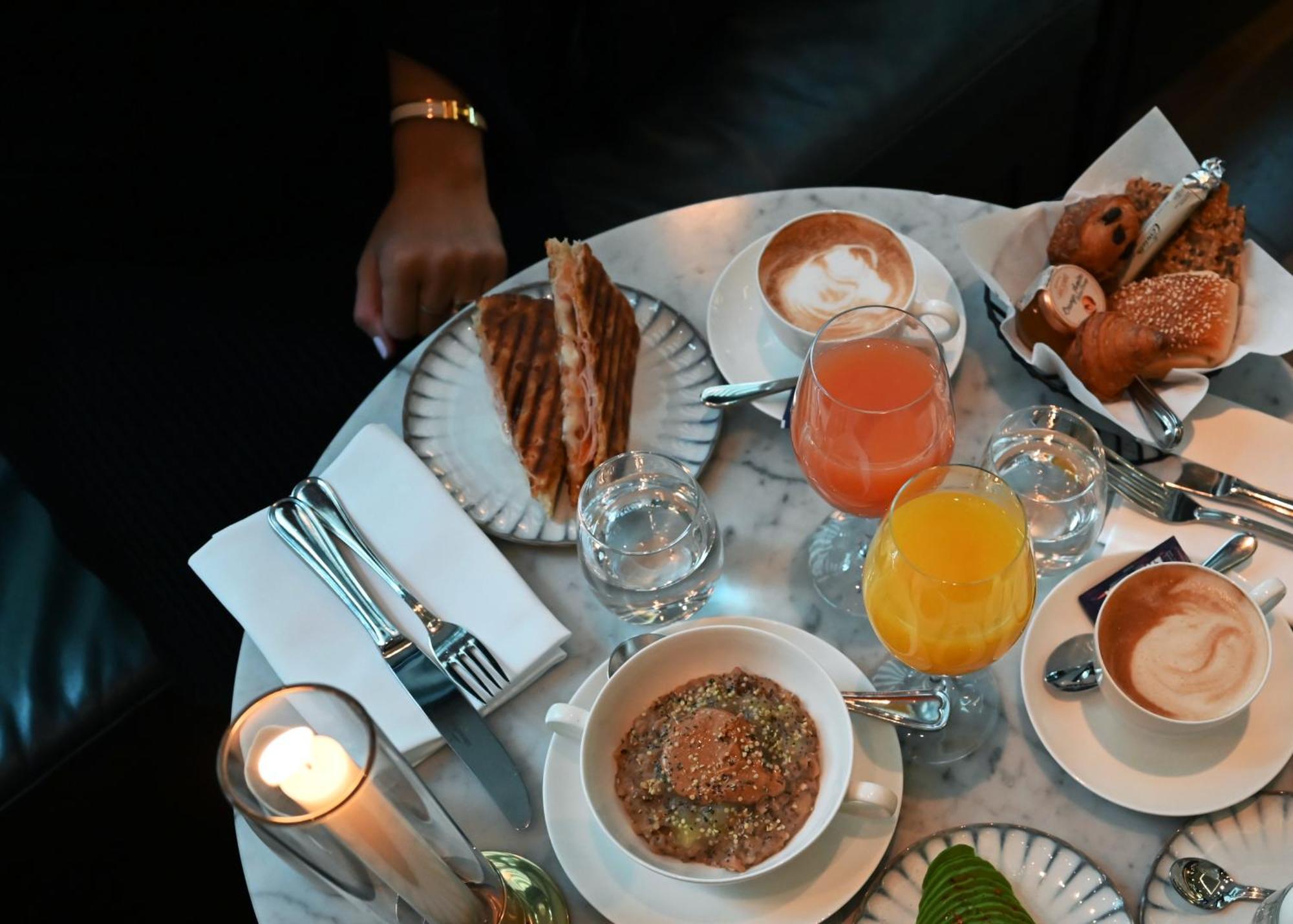 שטוקהולם Villa Dagmar מראה חיצוני תמונה A typical breakfast at the restaurant